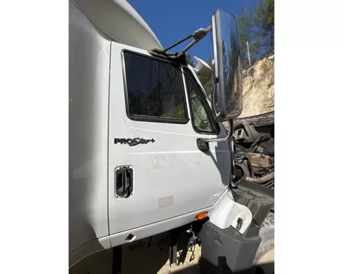 INTERNATIONAL Prostar Door Assembly, Front