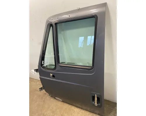 INTERNATIONAL Prostar Door Assembly, Front