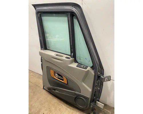 INTERNATIONAL Prostar Door Assembly, Front