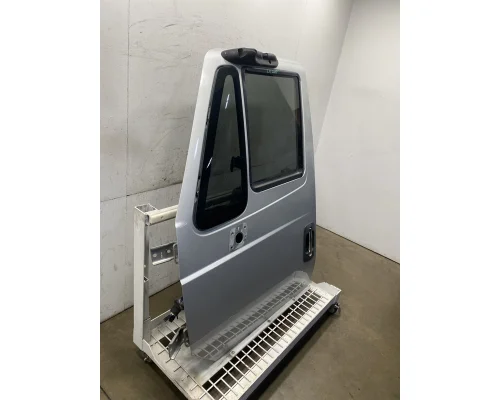 INTERNATIONAL Prostar Door Assembly, Front