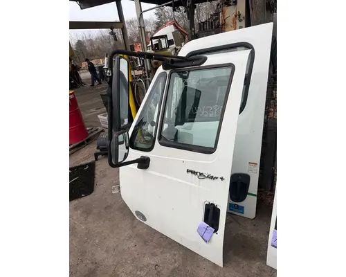 INTERNATIONAL Prostar Door Assembly, Front