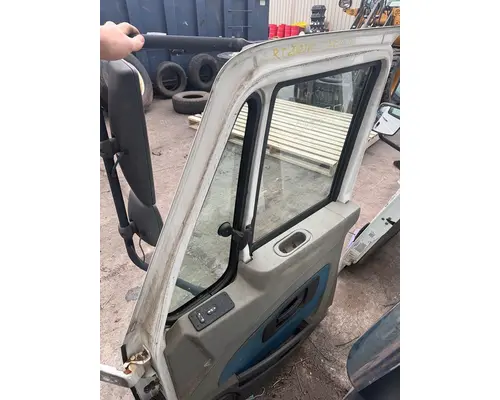 INTERNATIONAL Prostar Door Assembly, Front
