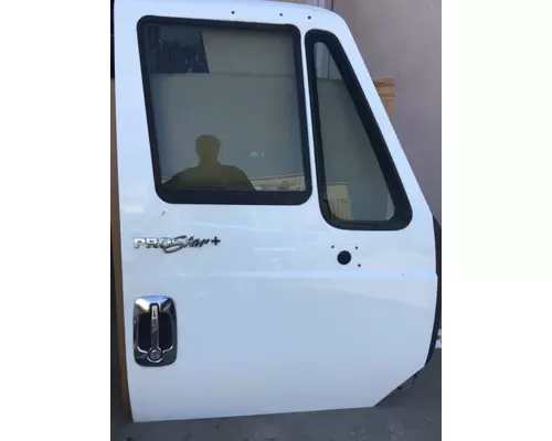 INTERNATIONAL Prostar Door Assembly, Front