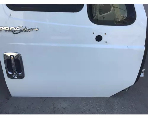 INTERNATIONAL Prostar Door Assembly, Front