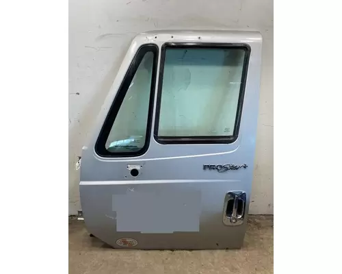 INTERNATIONAL Prostar Door