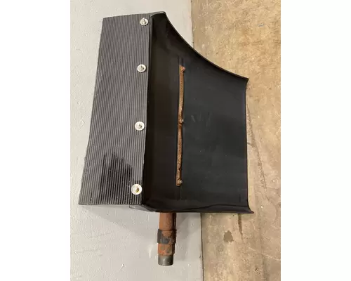 INTERNATIONAL Prostar Fender Extension