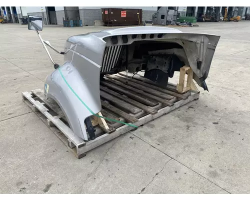 INTERNATIONAL Prostar Hood