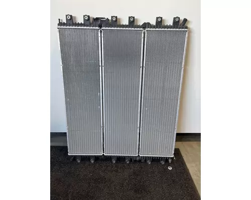 INTERNATIONAL Prostar Radiator