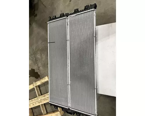 INTERNATIONAL Prostar Radiator