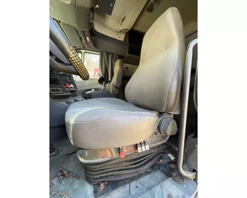 INTERNATIONAL Prostar Seat, Front