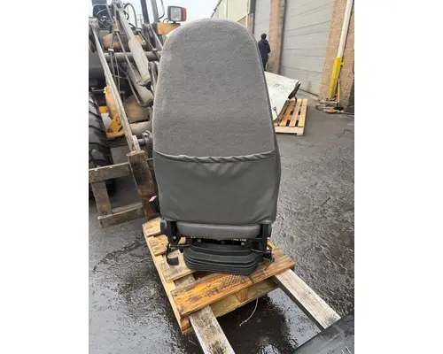 INTERNATIONAL Prostar Seat, Front