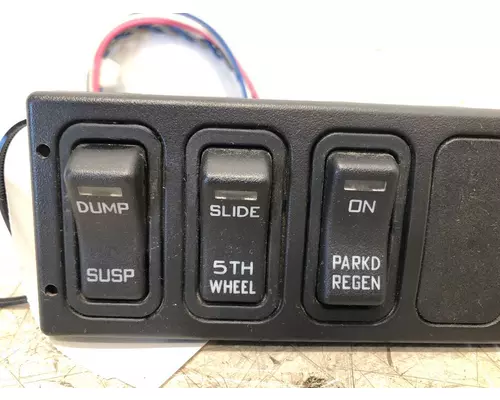 INTERNATIONAL Prostar Switch Panel