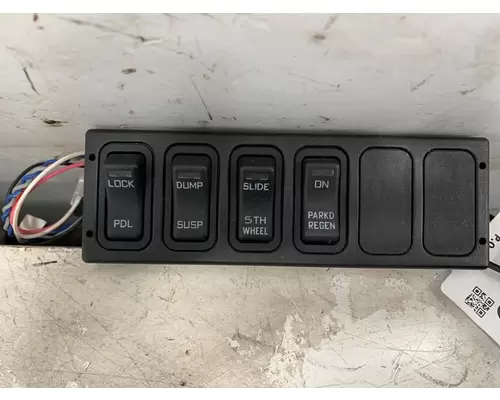 INTERNATIONAL Prostar Switch Panel