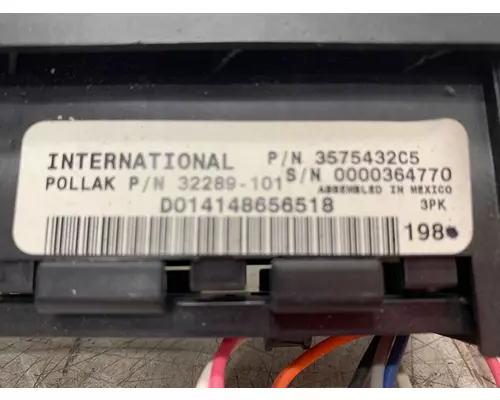 INTERNATIONAL Prostar Switch Panel