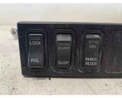 INTERNATIONAL Prostar Switch Panel