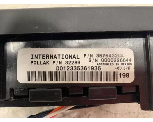 INTERNATIONAL Prostar Switch Panel