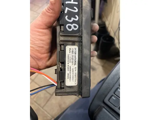 INTERNATIONAL Prostar Switch Panel