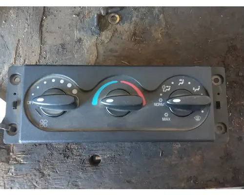 INTERNATIONAL Prostar Switch Panels 124