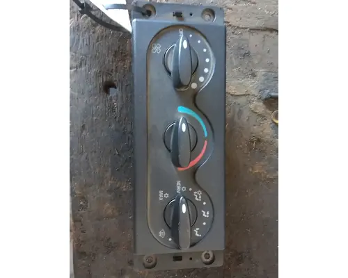 INTERNATIONAL Prostar Switch Panels 124