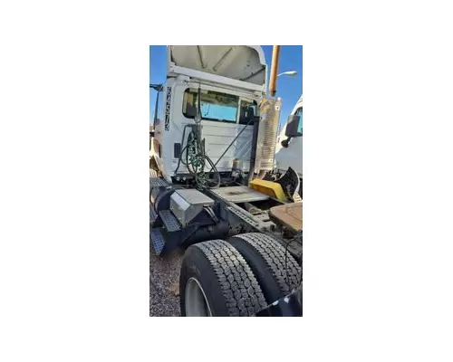 INTERNATIONAL RA027 Cab