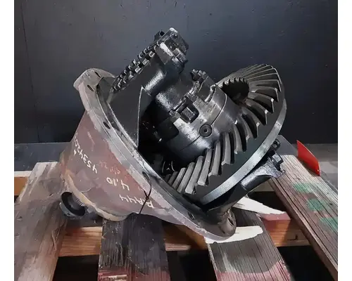 INTERNATIONAL RA44 Rear Rears (Tandem Rear or Single)