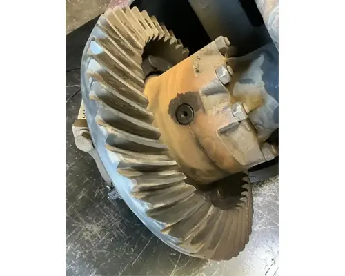 INTERNATIONAL RA57 Rear Rears (Tandem Rear or Single)