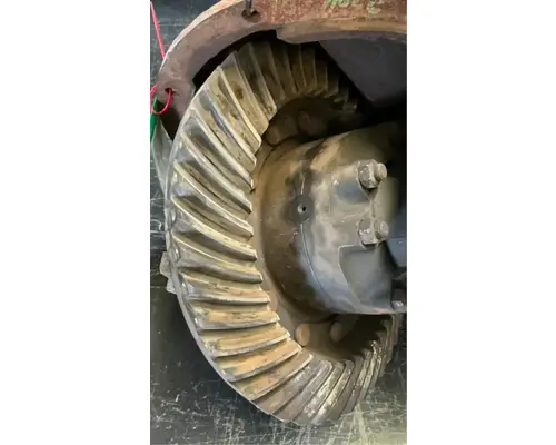 INTERNATIONAL RA57 Rear Rears (Tandem Rear or Single)