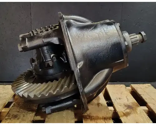 INTERNATIONAL RA57 Rear Rears (Tandem Rear or Single)