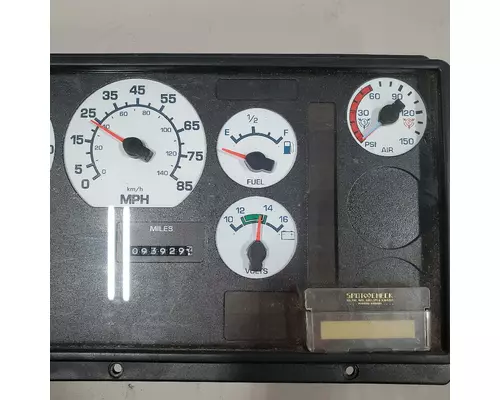 INTERNATIONAL RE3000 Instrument Cluster