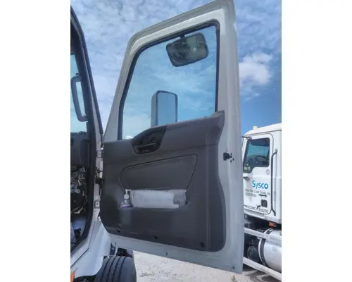 INTERNATIONAL RH 2017-2025 DOOR ASSEMBLY, FRONT
