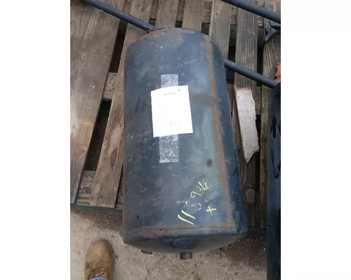 INTERNATIONAL RH613 Air Tanks and Brackets