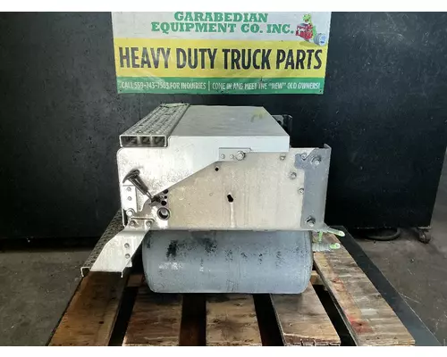 INTERNATIONAL RH613 Battery BoxTray