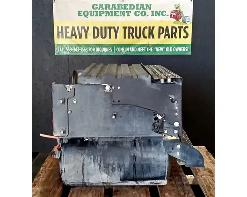 INTERNATIONAL RH613 Battery Boxes