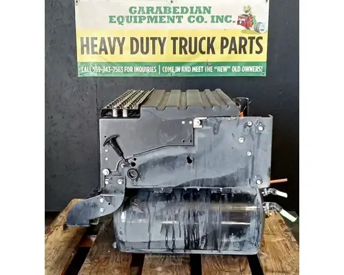 INTERNATIONAL RH613 Battery Boxes