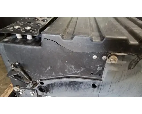 INTERNATIONAL RH613 Battery Boxes