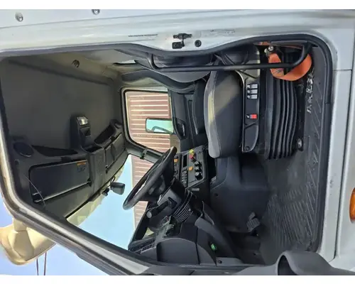 INTERNATIONAL RH613 Cab Assembly