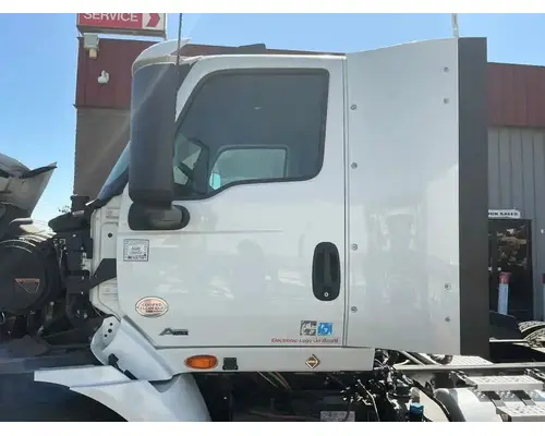 INTERNATIONAL RH613 Cab Assembly