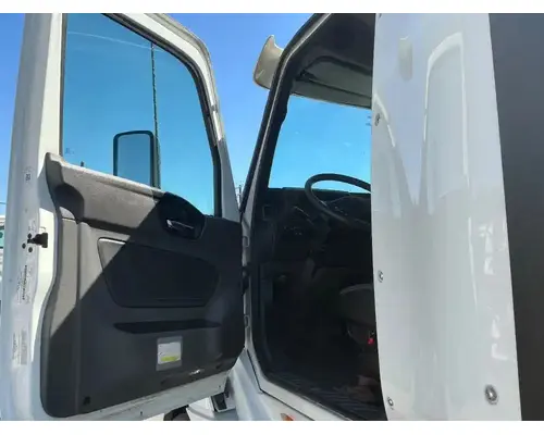 INTERNATIONAL RH613 Cab Assembly