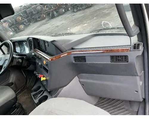 INTERNATIONAL RH613 Cab Assembly