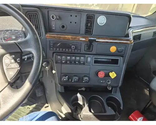 INTERNATIONAL RH613 Cab Assembly