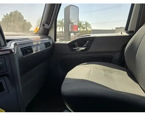 INTERNATIONAL RH613 Cab Assembly