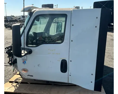 INTERNATIONAL RH613 Cab Assembly