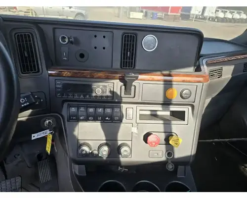 INTERNATIONAL RH613 Cab Assembly