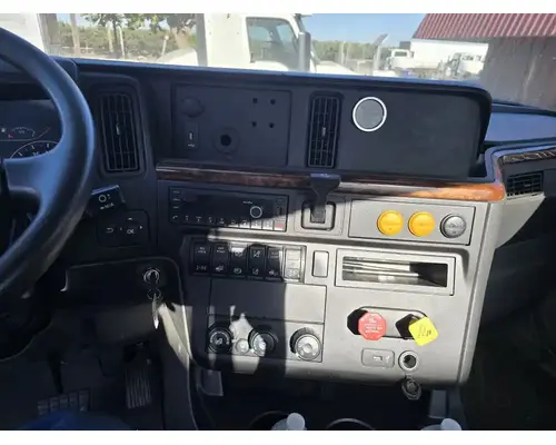 INTERNATIONAL RH613 Cab Assembly