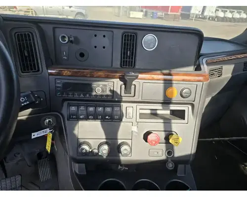 INTERNATIONAL RH613 Cab Assembly