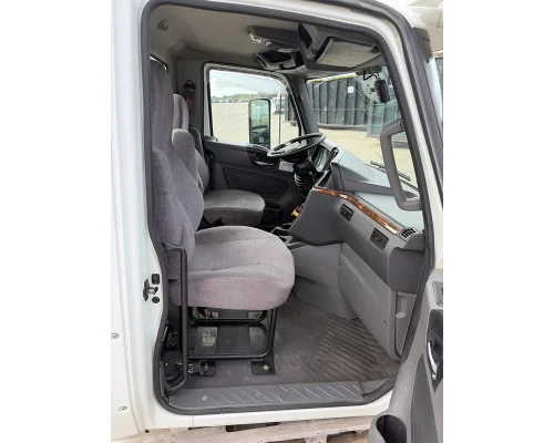 INTERNATIONAL RH613 Cab