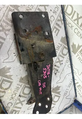 INTERNATIONAL RH613 Cab