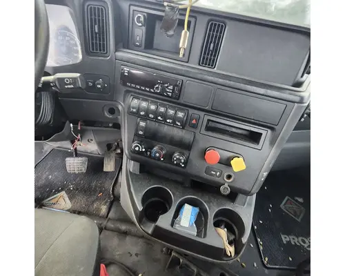 INTERNATIONAL RH613 Cab