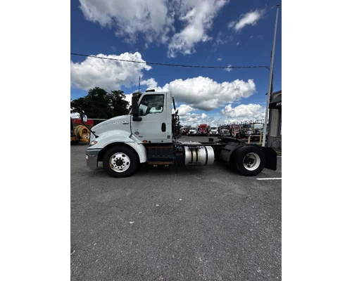 INTERNATIONAL RH613 Complete Vehicle