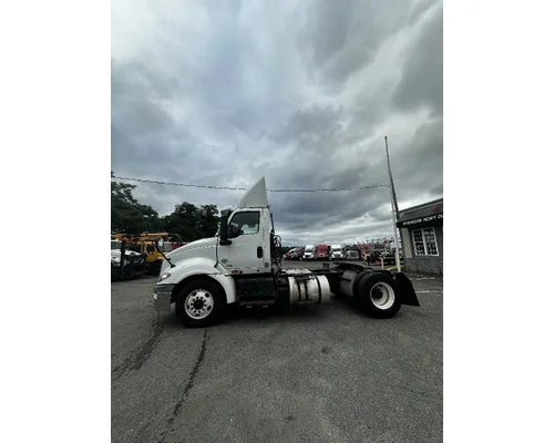 INTERNATIONAL RH613 Complete Vehicle